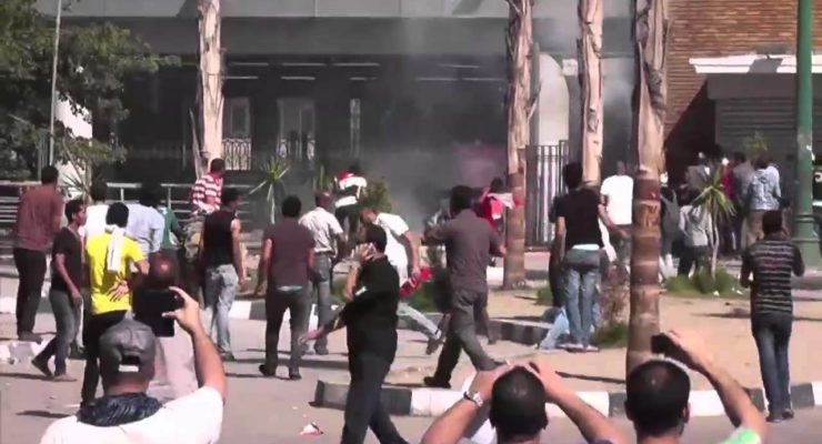 Clashes in Egypt during Morsi protests