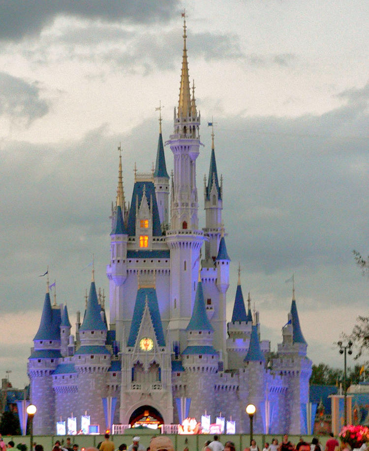 Magic_Kingdom_castle