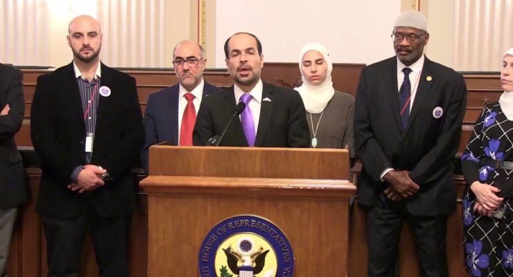 Ted Cruz turns away delegation of own Muslim Constituents, Smears them as ‘Extremists’