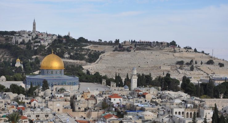 Trump adviser reiterates pledge to move US embassy to Jerusalem