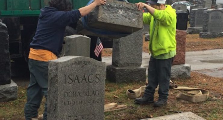 I Cover Hate. I Didn’t Expect It at My Family’s Jewish Cemetery