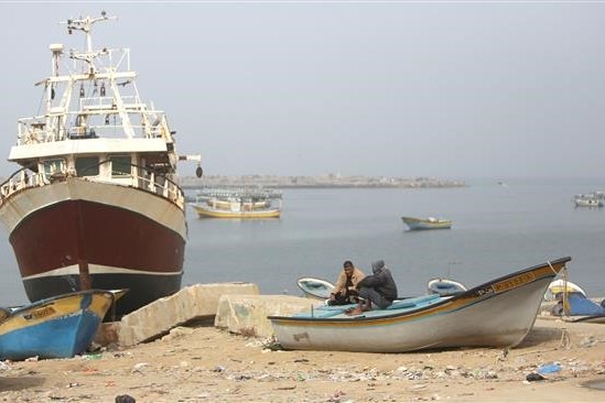 Israel begins construction of sea barrier off Gaza coast