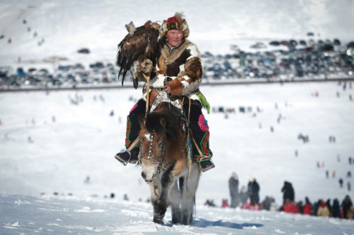 How Horse-Riding in Eurasia advantaged Huns, Mongols over Farmers