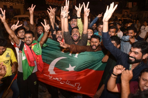 Anti-Corruption Sentiment Propels Sports Star Imran Khan to Victory in Pakistan