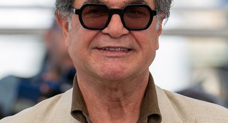 Cheers And Jeers As Cannes-Winning Director Jafar Panahi Returns To Iran